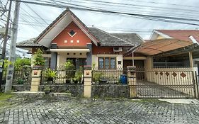 Mutiara Babarsari Homestay Jogja